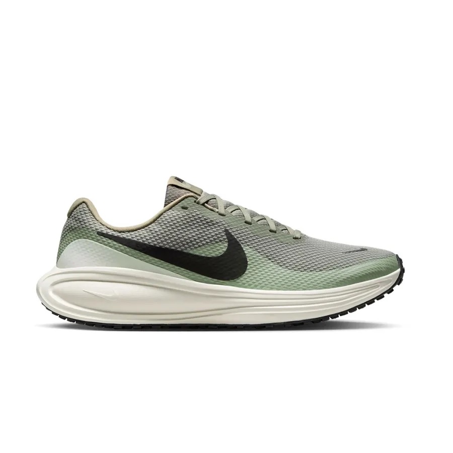nike-revolution-papoutsia-andrika