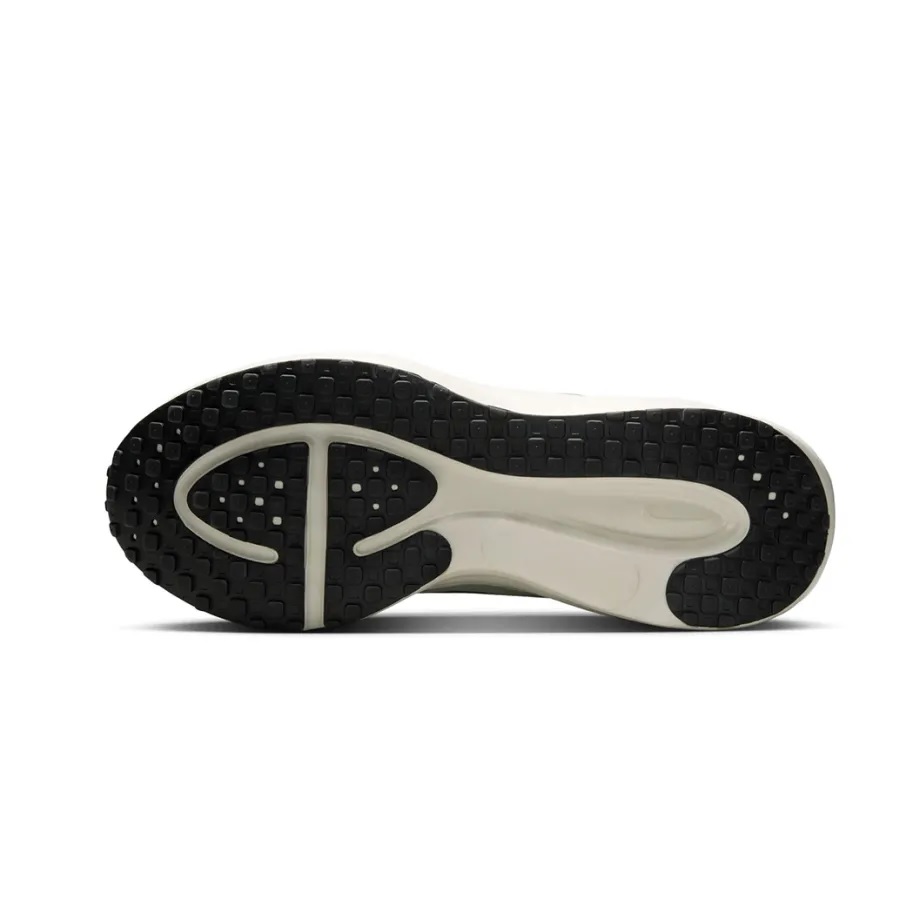 papoutsia-nike-andrika-revolution