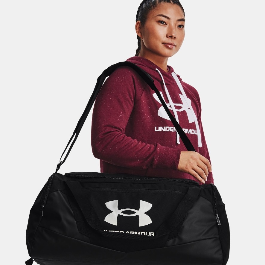 under-armour-mavri-tsanta