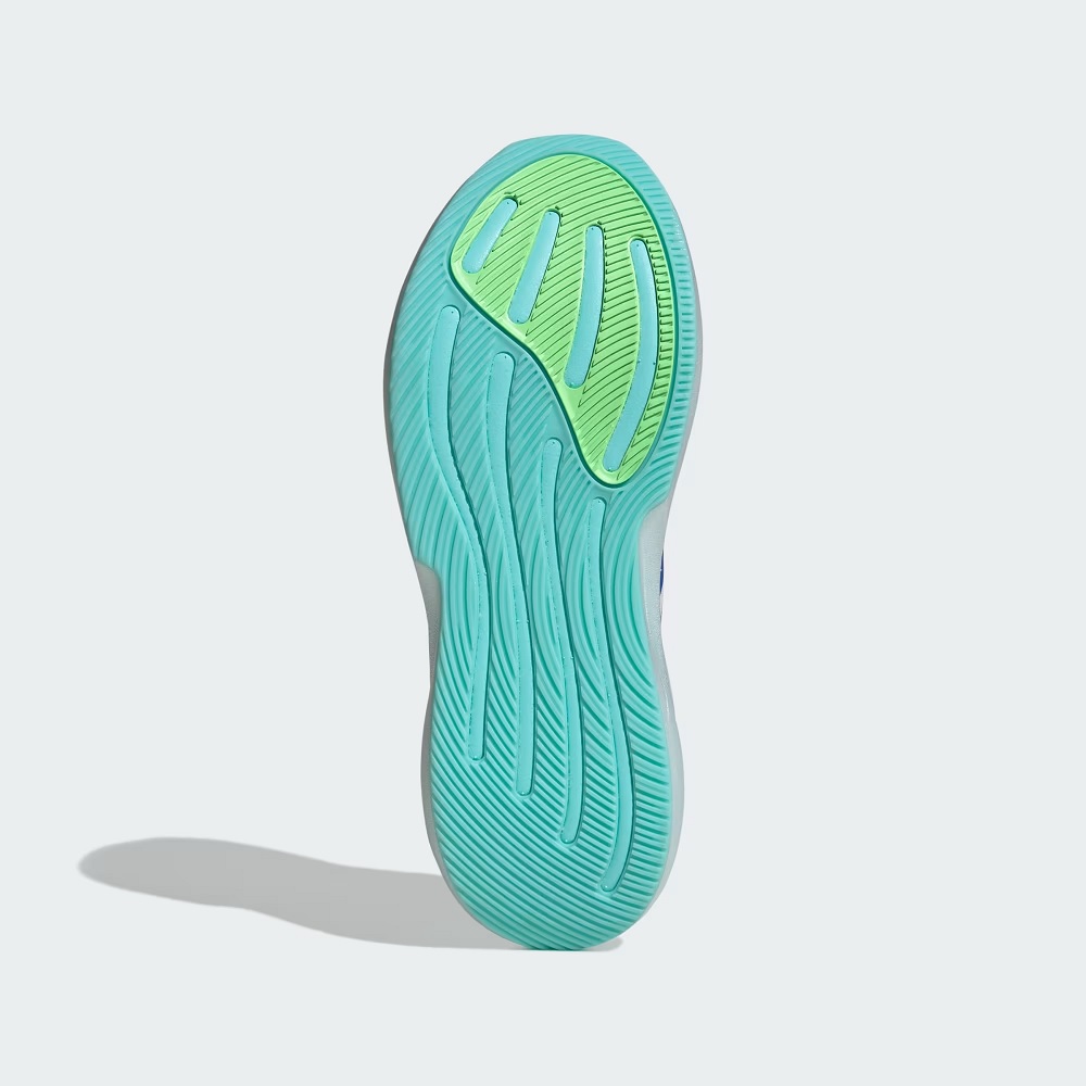 papoutsia-adidas-gia-treksimo