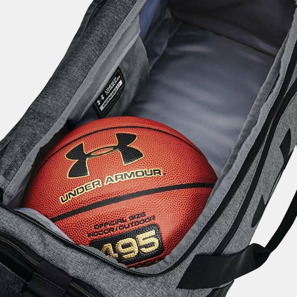 tsanta-under-armour-sak-vouagiaz