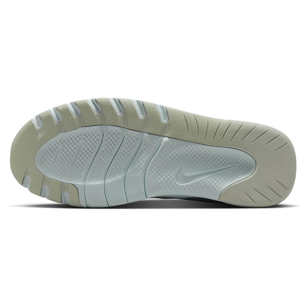 papoutsia-gunaikeia-nike-training