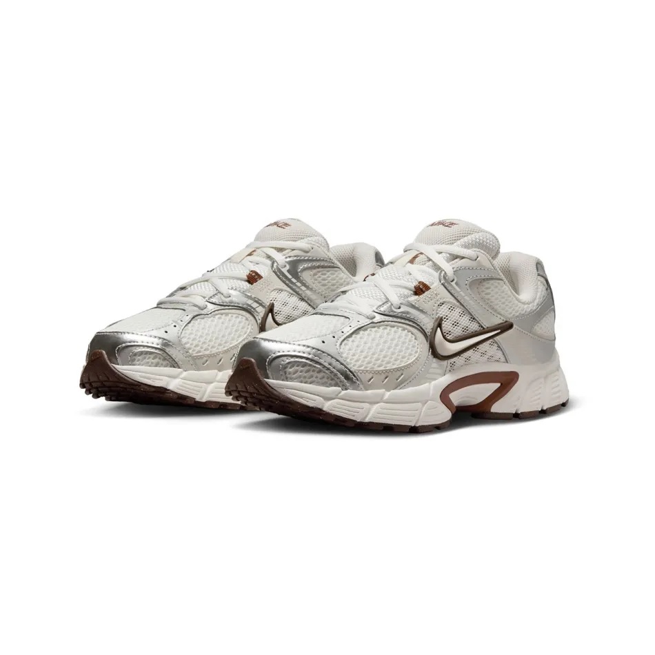 sneakers-gunaikeia-nike-rnr